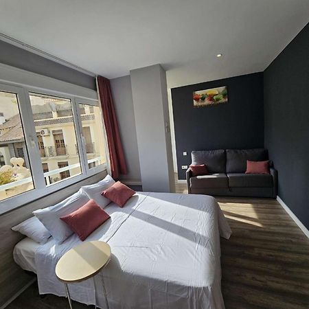 Apartamentos Turisticos Kenzamin Alicante Eksteriør billede