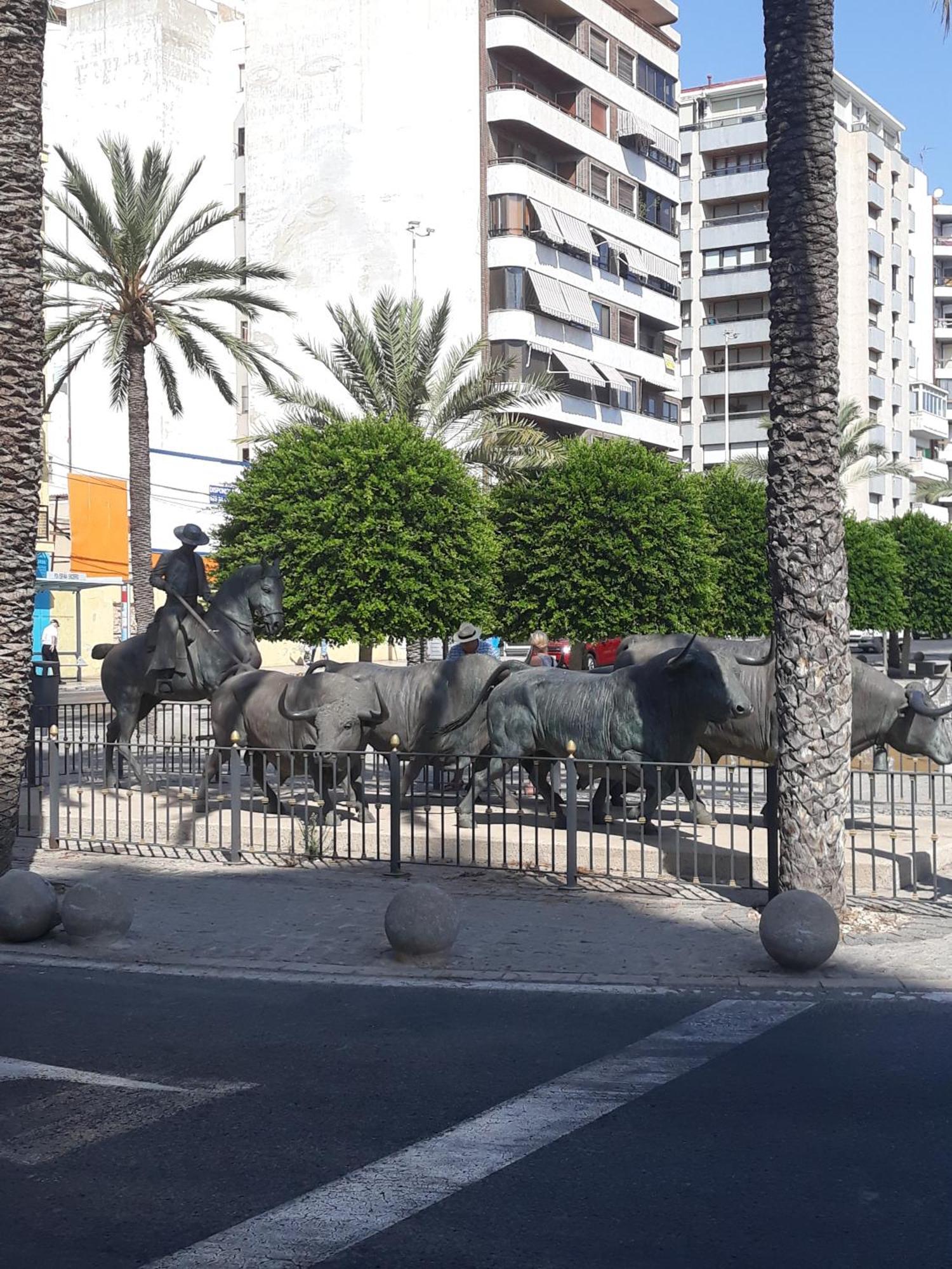 Apartamentos Turisticos Kenzamin Alicante Eksteriør billede