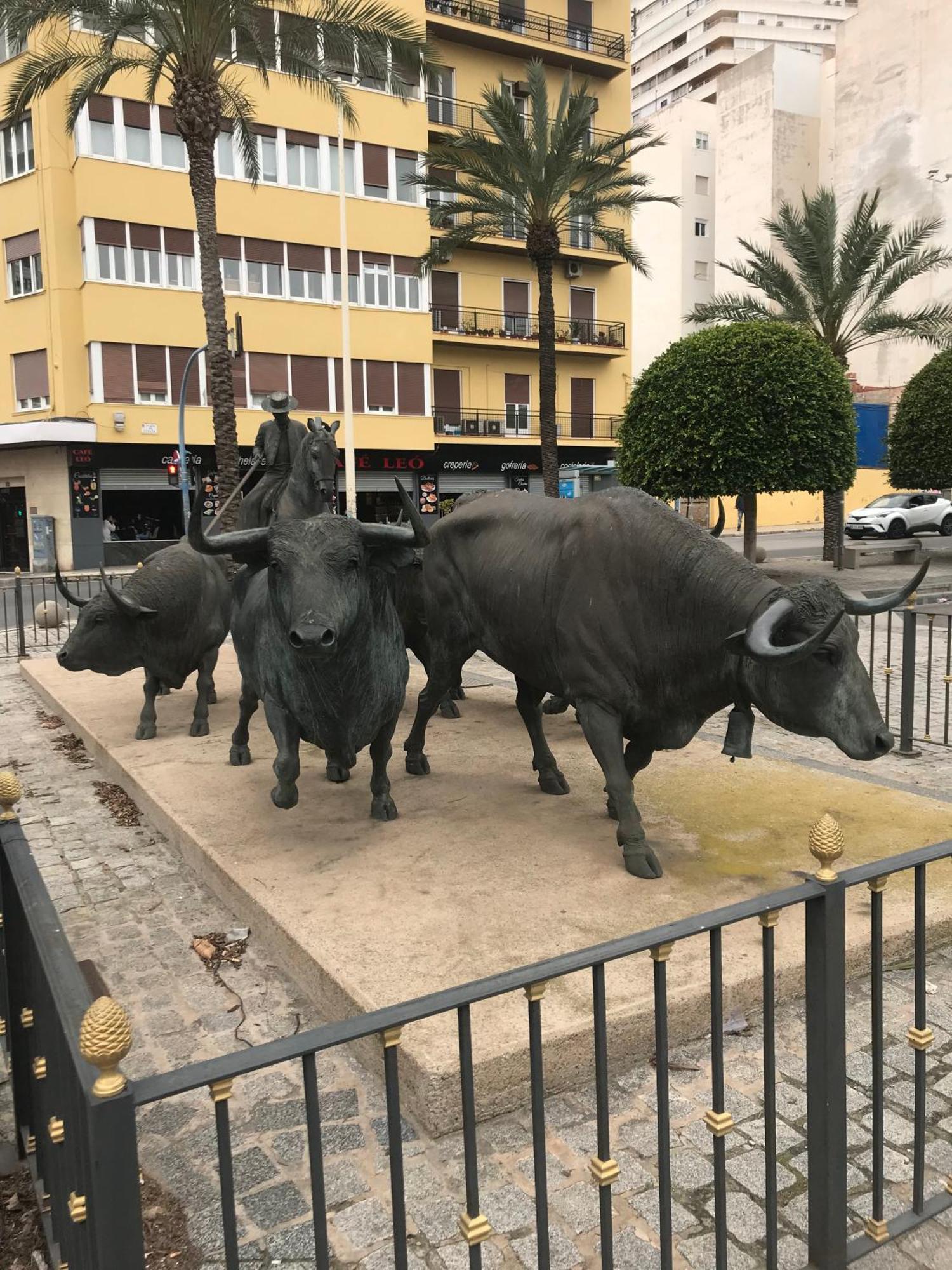 Apartamentos Turisticos Kenzamin Alicante Eksteriør billede