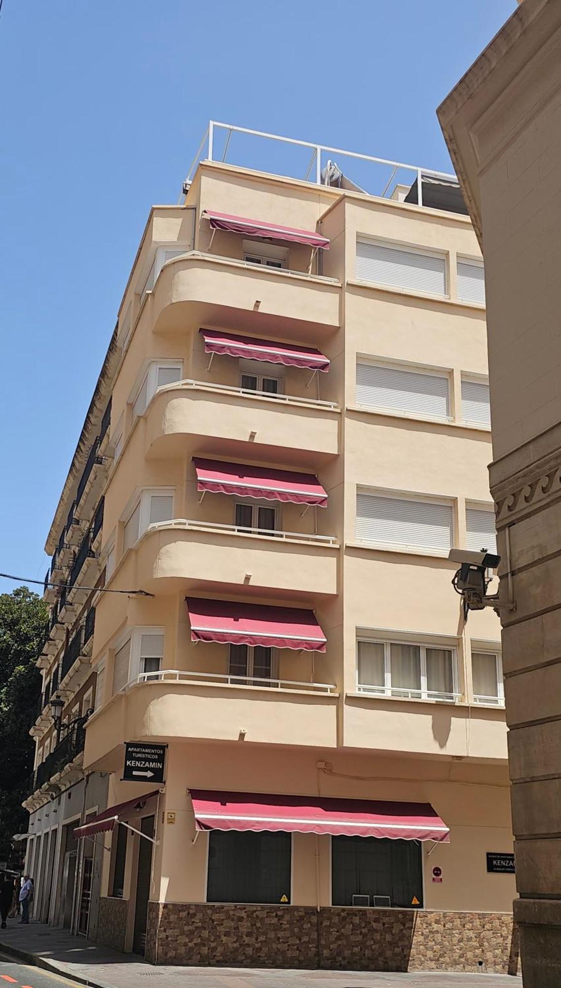 Apartamentos Turisticos Kenzamin Alicante Eksteriør billede