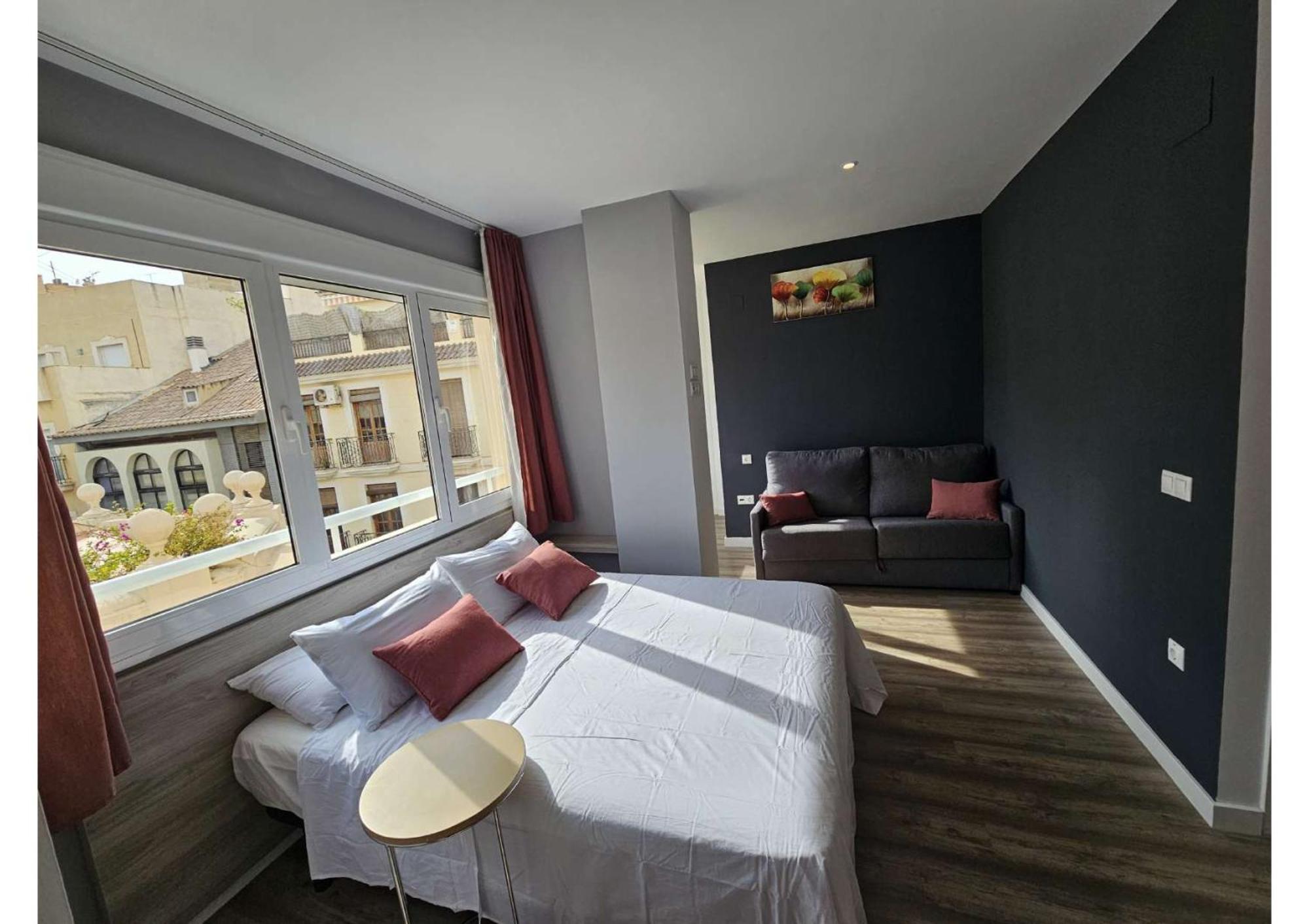 Apartamentos Turisticos Kenzamin Alicante Eksteriør billede