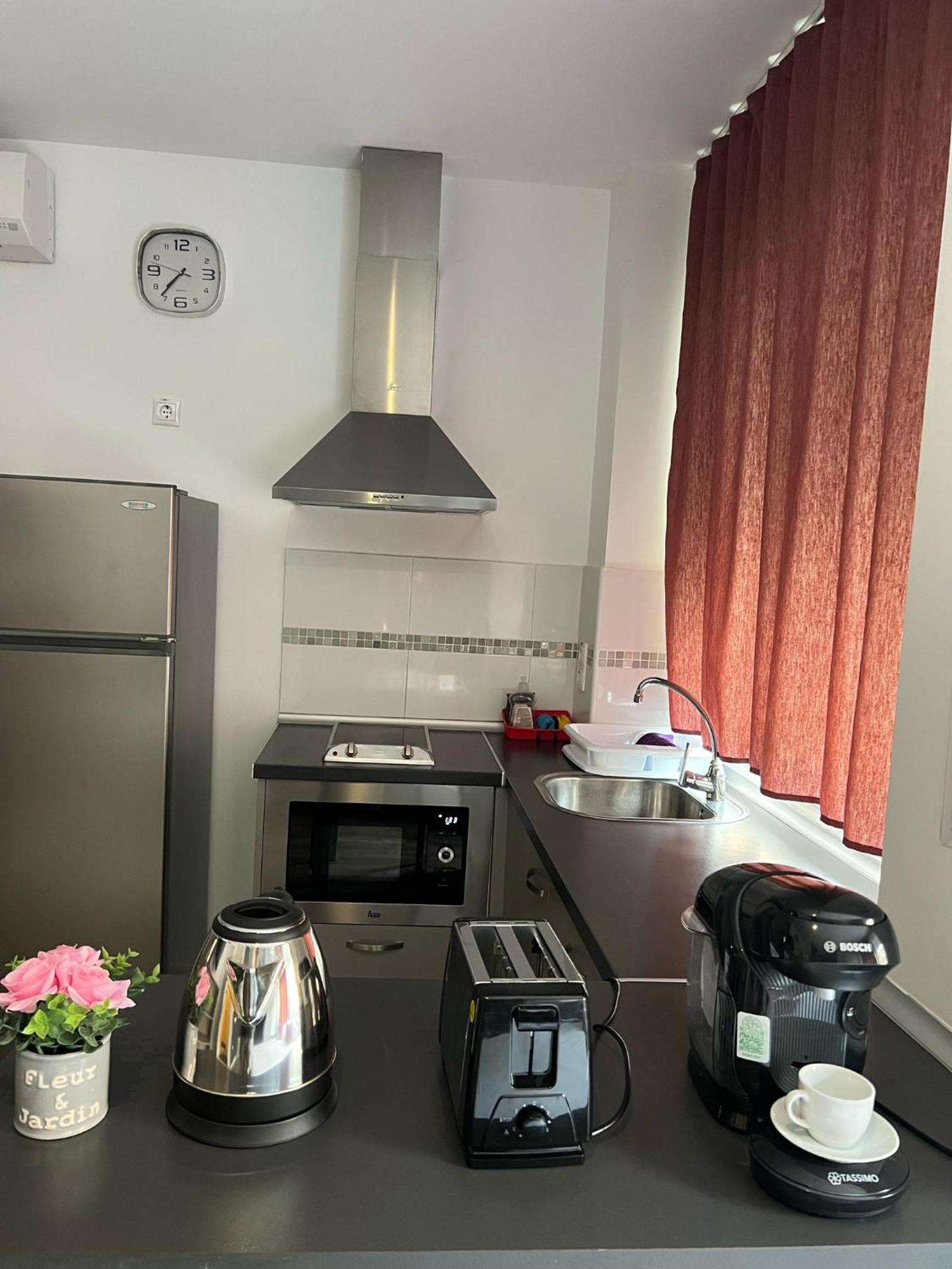Apartamentos Turisticos Kenzamin Alicante Eksteriør billede